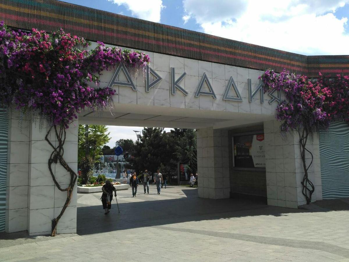 Большая Двухкомнатная Квартира В Центре Аркадии! Odessa Exteriör bild